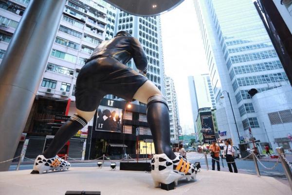 林源三@ 利舞臺地面 《足球小將》巨型角色模型 登陸希慎